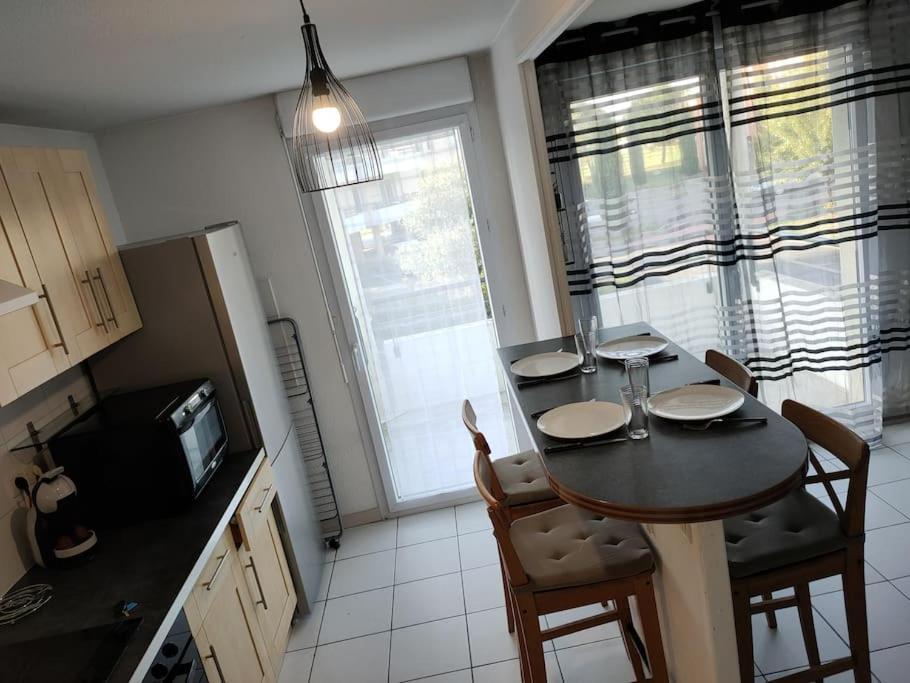 Spacieux Et Joli Appartement De 2 A 4 Personnes • Parking • Wifi Fenouillet  Экстерьер фото